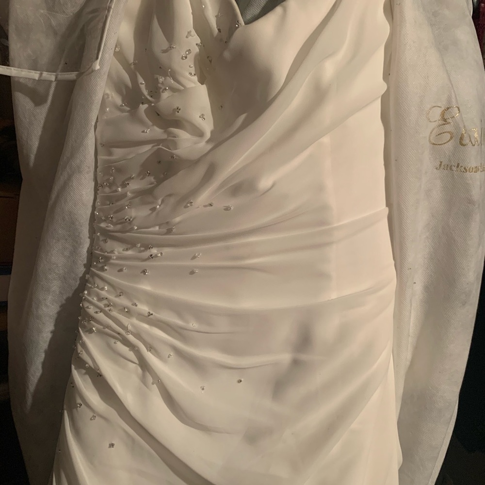 Maggie sattero  chiffon wedding dress